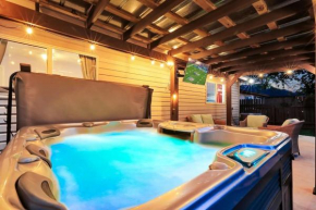 8 mi Lackland AFB BMT HotTub Game Room Bocce Ball